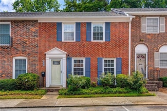 3007 Patriot Ct, Greensboro, NC 27408