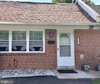 1018 Ward St, Chester, PA 19013