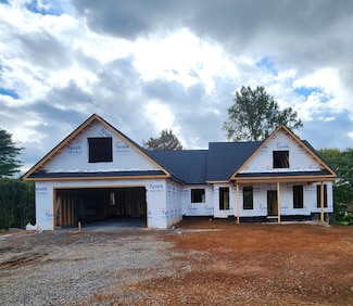 1613 Cardinal Dr, Morristown, TN 37814