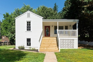 53 Woodcrest Rd, Staunton, VA 24401