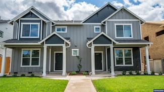 10 & 12 Sand Ridge Ct, Lebanon, OR 97355