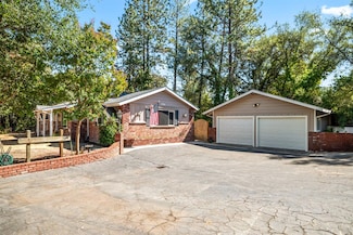 5761 Forest Lake Rd, Diamond Springs, CA 95619