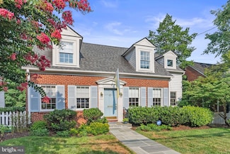 1703 Russell Rd, Alexandria, VA 22301