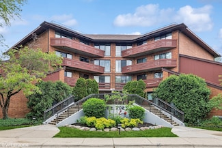 702 Waukegan Rd Unit A207, Glenview, IL 60025