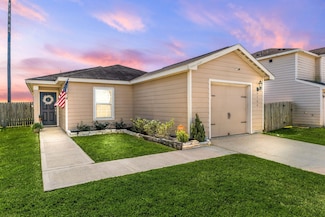 6126 Hidden Cove Rd, Cove, TX 77523