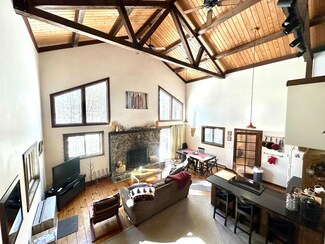 61 Pam's Hill Rd, Wardsboro, VT 05355