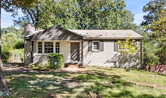 22 Dalewood Dr, Clarksville, TN 37042