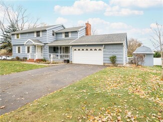 110 Driftwood Ln, Rochester, NY 14617