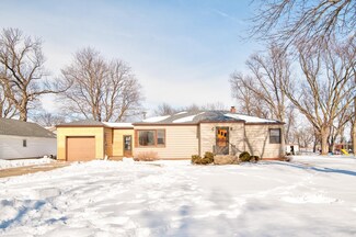 203 Avenue D E, Lake Park, IA 51347