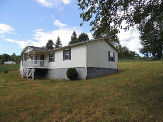 9720 Sulphar Springs Rd, Pound, VA 24293