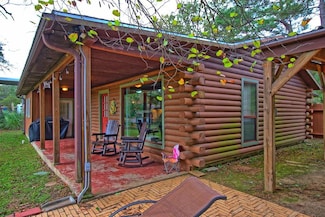 125 Lochwood Ln, Hemphill, TX 75948