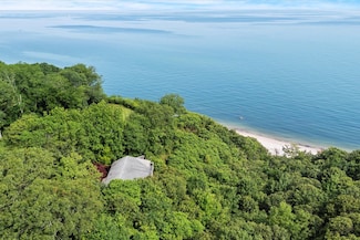 5 Colgate Ct, Shoreham, NY 11786