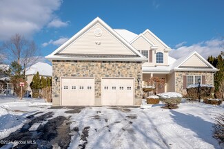 3 Crailo Ct, Albany, NY 12211