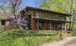 1878 Marrs Rd, Stevensville, MI 49127