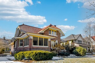 219 Linden Ave, Oak Park, IL 60302