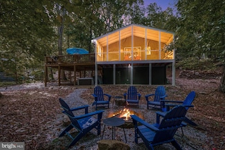 34 Golden Way Trail, Berkeley Springs, WV 25411