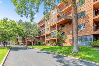 3320 Louisiana Ave S Unit 112, Saint Louis Park, MN 55426