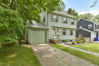 74 Payson Rd, Chestnut Hill, MA 02467