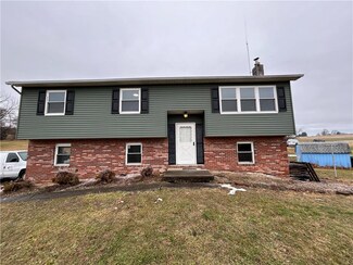 2535 Neffs Laurys Rd, Schnecksville, PA 18078