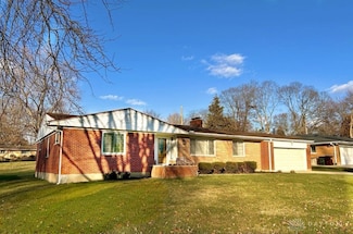 321 Laurelann Dr, Dayton, OH 45429