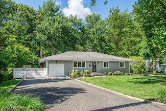 328 Chaucer Dr, Berkeley Heights, NJ 07922