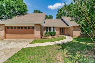 2043 Hamilton Crossing Dr, Cantonment, FL 32533