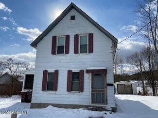 8 5th Ave, Whitehall, NY 12887