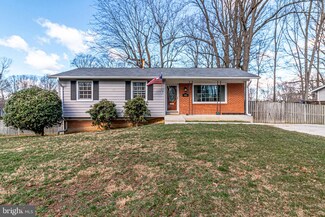 4406 Alta Vista Dr, Fairfax, VA 22030