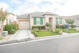 3676 W Cottonwood Ln, Fresno, CA 93711