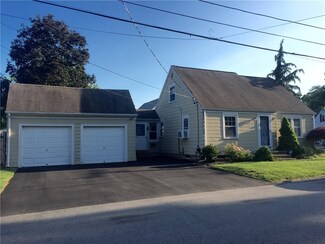 40 Gleason St, Cranston, RI 02910