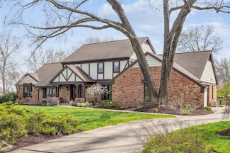 10422 Frontenac Woods Ln, Saint Louis, MO 63131