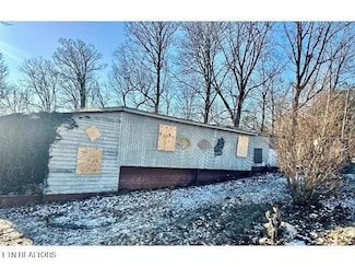 279 Brown Ln, Speedwell, TN 37870