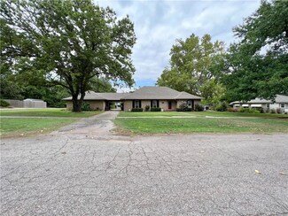 615 W Washington St Unit TEC, Tecumseh, OK 74873