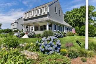 45 Harbor Bluff Rd, Hyannis, MA 02601