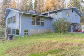 1893 Woodbine Dr, Fairbanks, AK 99709