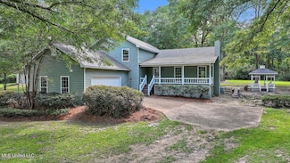 10025 Springridge Rd, Terry, MS 39170