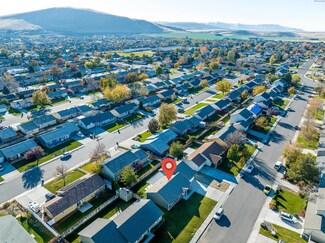 4781 Thrush Ln, West Richland, WA 99353