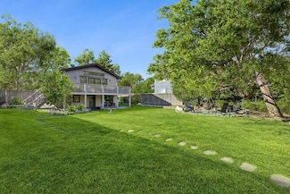 12 Flagg Ave, Montauk, NY 11954