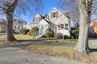 35 Curran Rd, Lynn, MA 01905