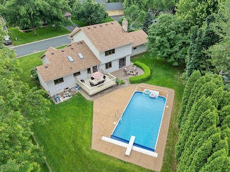 4731 Hazeltine Ln, Saint Paul, MN 55123
