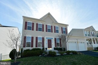 17662 Cleveland Park Dr, Round Hill, VA 20141