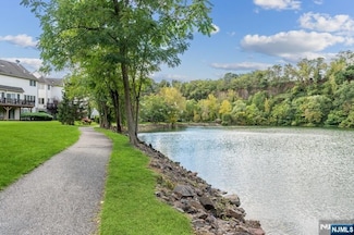 10 Smith Manor Blvd Unit 406, West Orange, NJ 07052