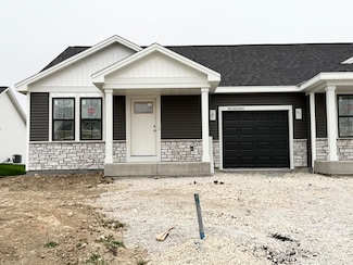 W219N16267 Primrose Ct, Jackson, WI 53037