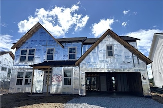 650 Crystal Lake Pkwy, Hoschton, GA 30548