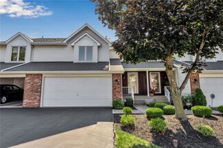 5471 Village Station Cir, Buffalo, NY 14221