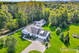5346 Lamont Farms Dr, Coopersville, MI 49404