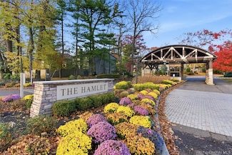 234 Hamlet Dr, Jericho, NY 11753