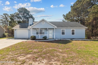 311 Josie Ct, Hubert, NC 28539