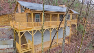 667 Jasmine Dr, Marble, NC 28905