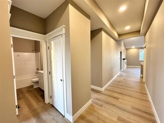 595 NW Georgetown Dr, Waukee, IA 50263